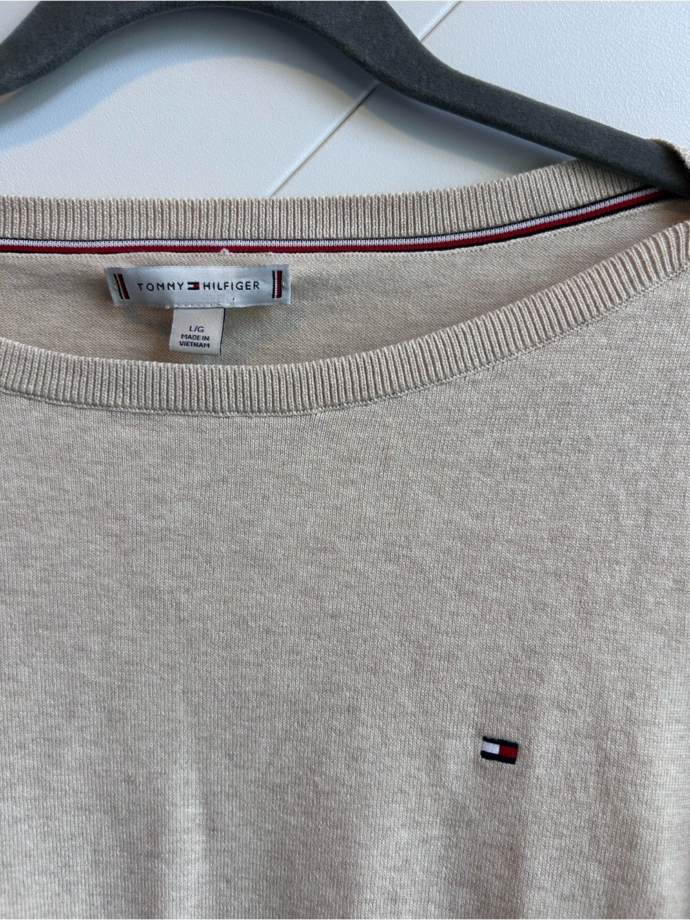 Women’s Tommy Hilfiger Beige Crewneck Sweater size L - Picture 9 of 9